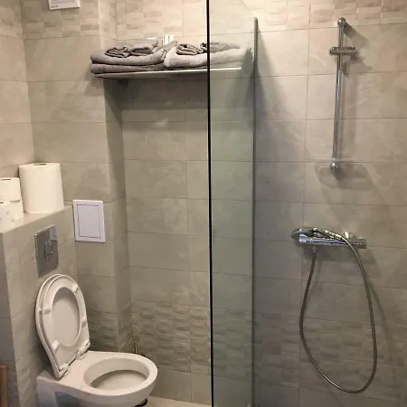 Apartvel 1 *